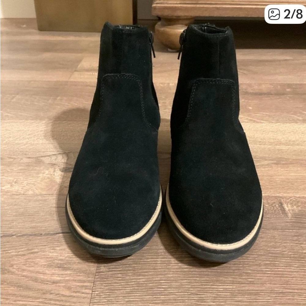 Clark’s Sharon Black Suede Ankle Boots 8